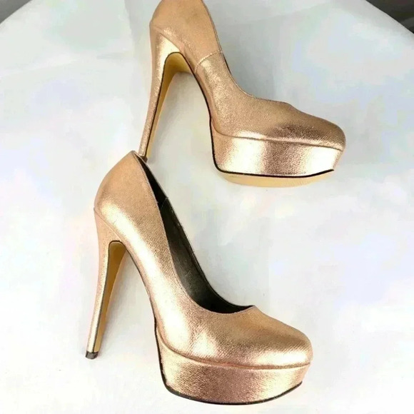 Michael  Antonio Heels/ front platform - Picture 4 of 6
